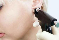 打耳洞视频,跟随视频学习打耳洞全过程