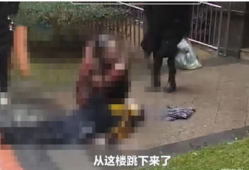 孩子坠楼视频,孩子坠楼瞬间，紧急救援行动展开”