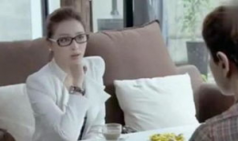 两女 一杯 视频,视频记录温馨瞬间